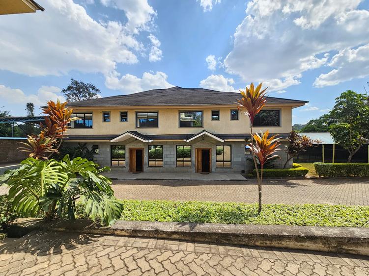 8 bed house with en suite in lower kabete