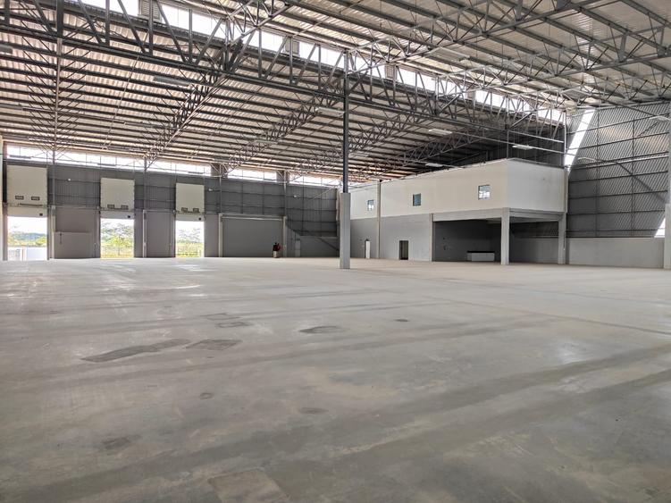 Warehouse with Backup Generator in Eastern ByPass