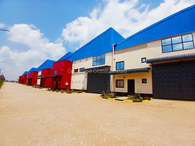 10,000 ft² Warehouse with Parking in Ruiru
