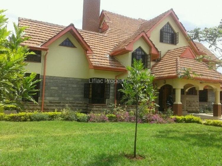 5 Bed House with En Suite in Runda