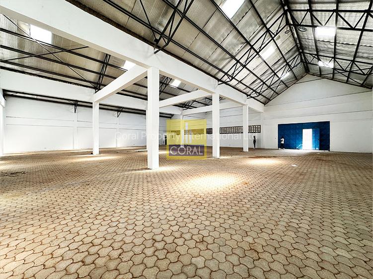 Warehouse in Eastern ByPass