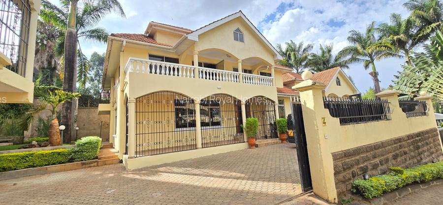 4 Bed Townhouse with En Suite at Convent Drive