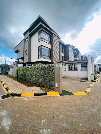 4 Bed Townhouse with En Suite in Langata