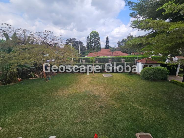 5 Bed House with En Suite in Runda