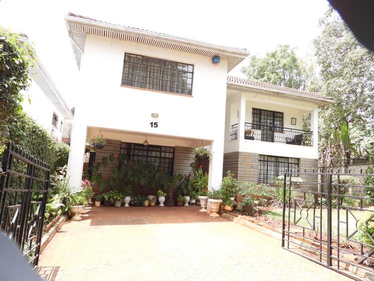 4 Bed Townhouse with En Suite in Brookside