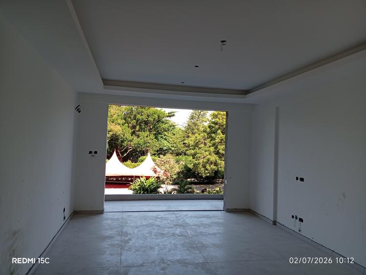 3 Bed Apartment with En Suite at Moyne Drive - Widok 2