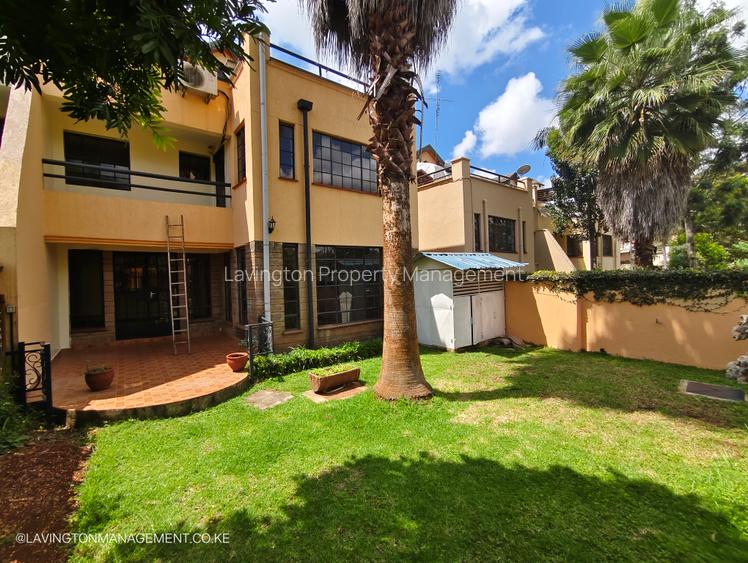 5 Bed Townhouse with En Suite at Lavington Green