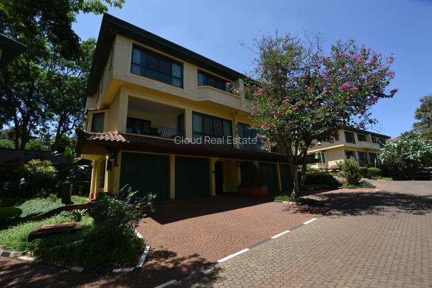 3 Bed Townhouse with En Suite in Kyuna