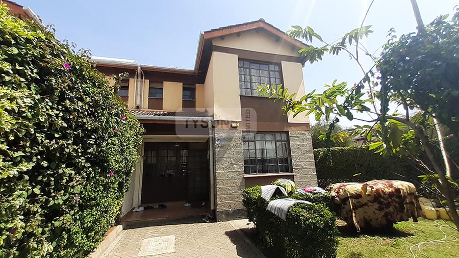 4 Bed House with En Suite in Komarock