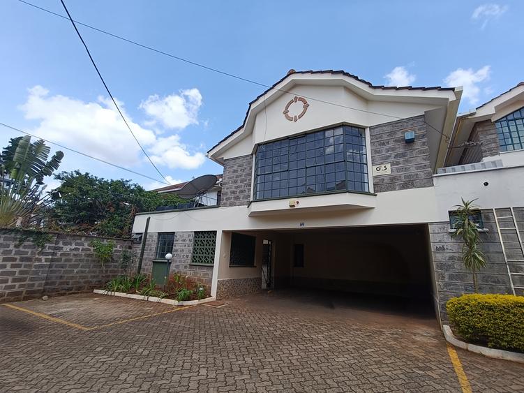 5 Bed Townhouse with En Suite in Spring Valley 5 Bed Townhouse with En Suite in Spring Valley