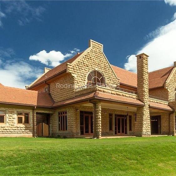 5 Bed Townhouse with En Suite in Karen