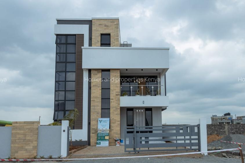 4 Bed Townhouse at Corner Kamakis