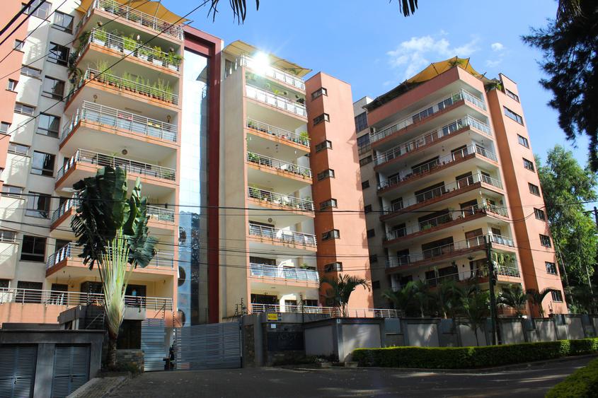 4 Bed Apartment with En Suite in General Mathenge