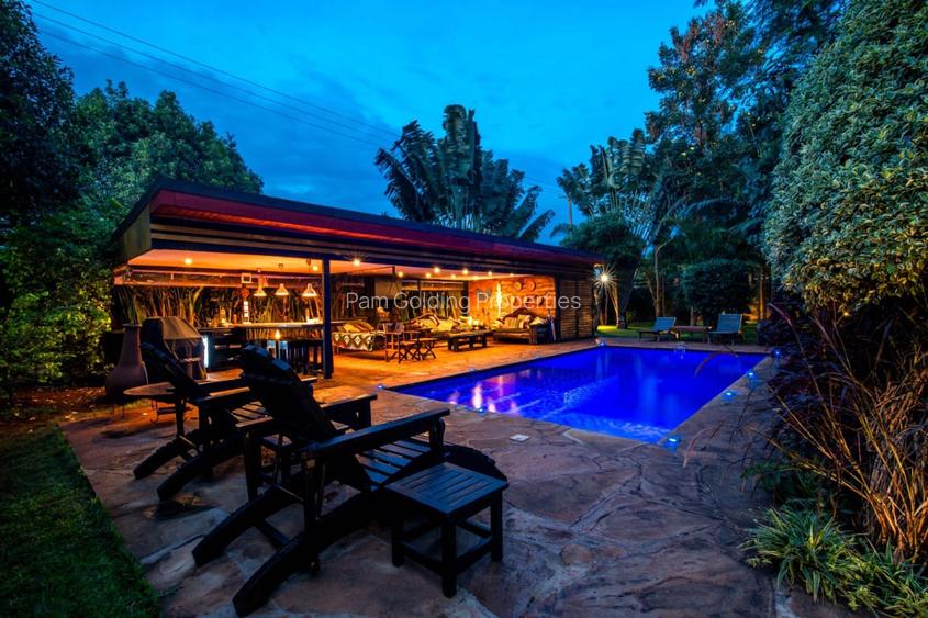 6 Bed House with Swimming Pool in Runda