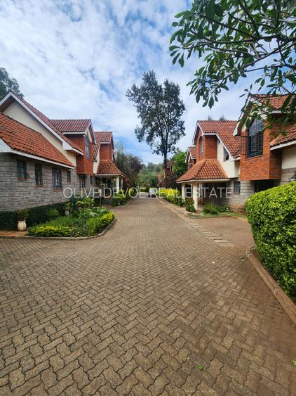 4 Bed Townhouse with En Suite in Lavington