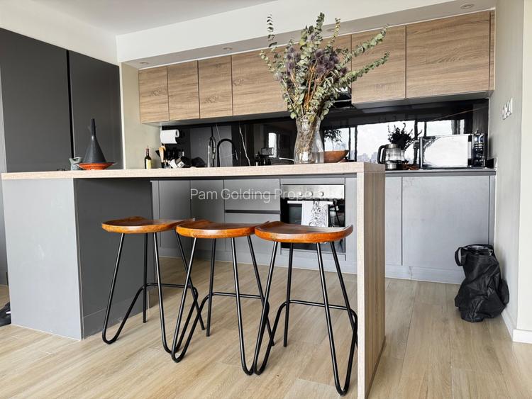 2 Bed Apartment with En Suite in Riverside