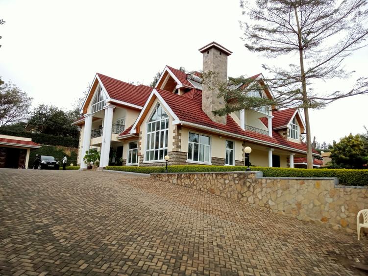 7 Bed House with En Suite in Runda 7 Bed House with En Suite in Runda