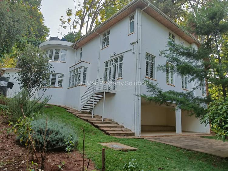 5 Bed House with En Suite in Rosslyn
