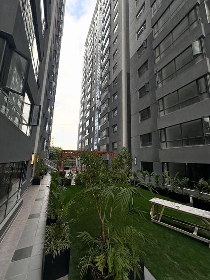 1 Bed Apartment with Swimming Pool in Lavington - Aanzicht 2