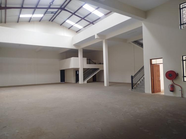 7,530 ft² Warehouse with Parking in Ruaraka - Widok 3