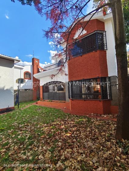 5 Bed Townhouse with En Suite at Lavington Green