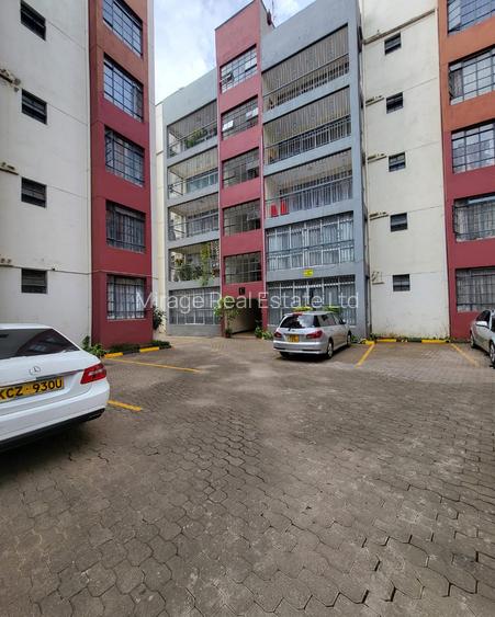 3 Bed Apartment with En Suite in Lavington
