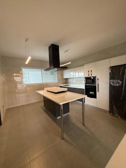 2 Bed Apartment with En Suite in Riverside 2 Bed Apartment with En Suite in Riverside