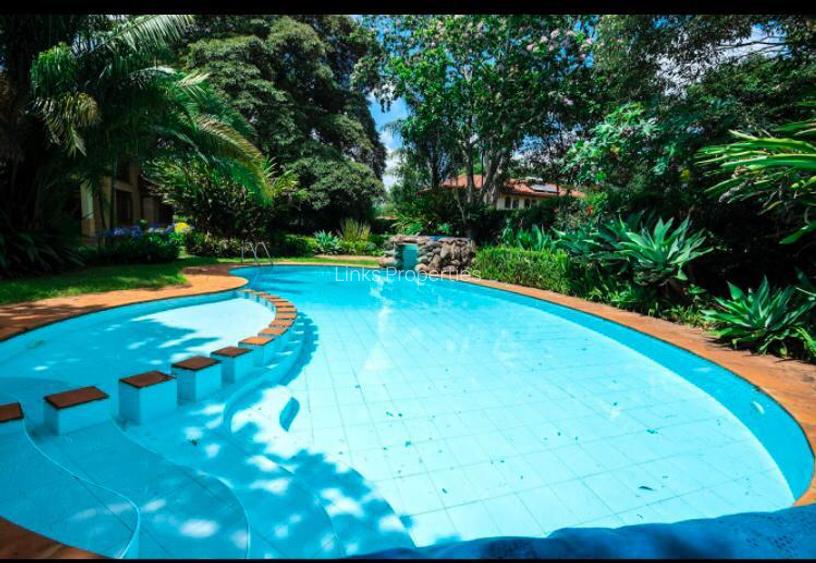 4 Bed Townhouse with En Suite at Kerarapon Road