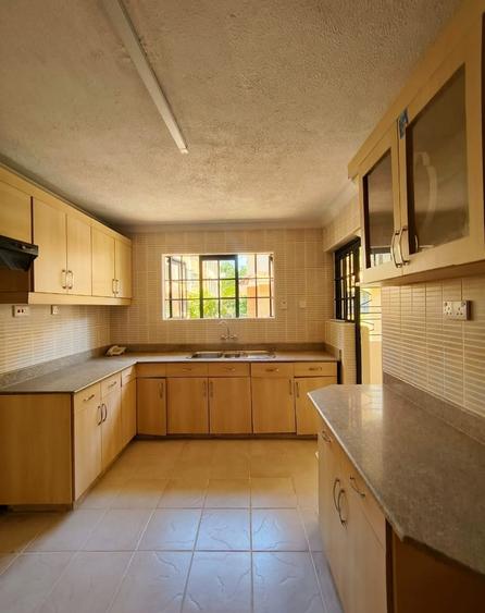 1 Bed Apartment with En Suite in Kileleshwa