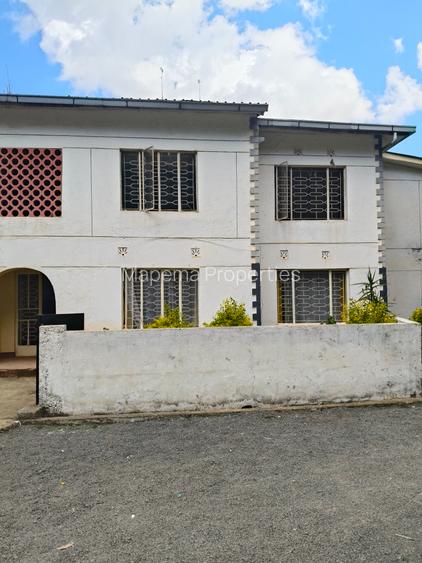 2 Bed House with En Suite at Karen