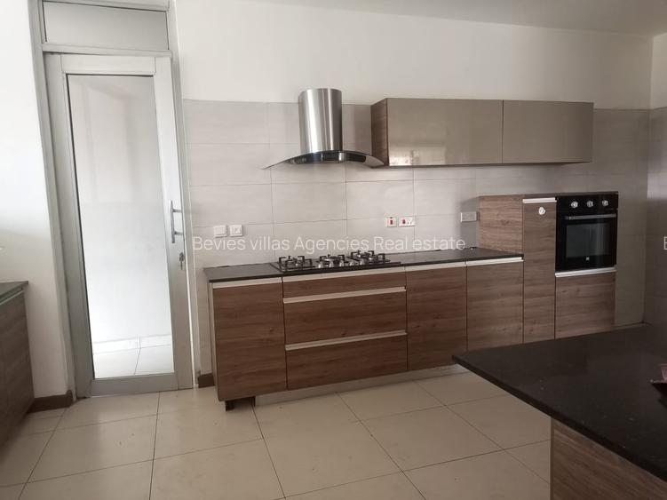 3 Bed Apartment with En Suite at Parklands