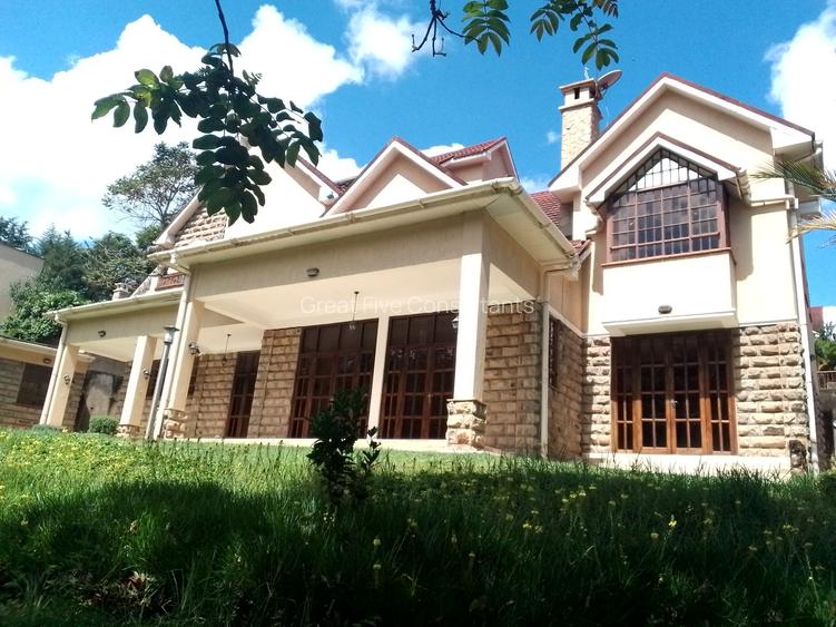 4 Bed Villa with En Suite in Rosslyn