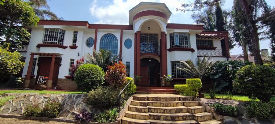 6 Bed House with En Suite in Nyari