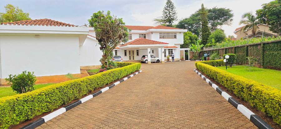 5 Bed House with En Suite at Glory Road 5 Bed House with En Suite at Glory Road