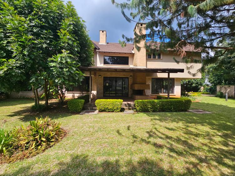 5 Bed House with En Suite in Runda