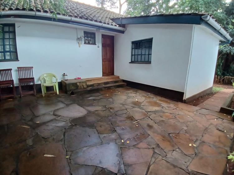 1 Bed House with En Suite in Lavington