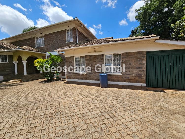 4 Bed House with En Suite in Runda