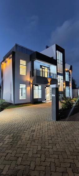 5 Bed Townhouse with En Suite at Ruiru - Kiganjo Road - Thika Road