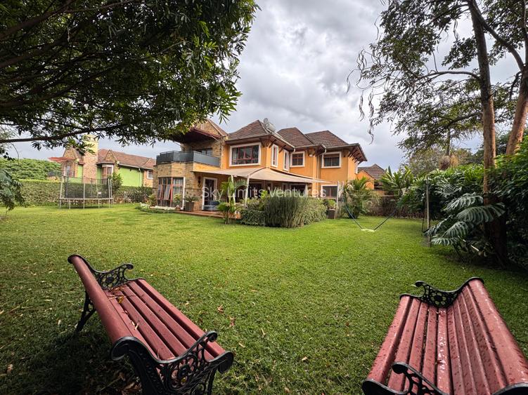 5 Bed Villa with En Suite at Runda