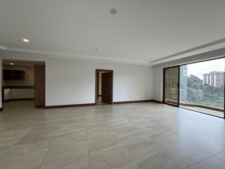 3 Bed Apartment with En Suite in Rhapta Road