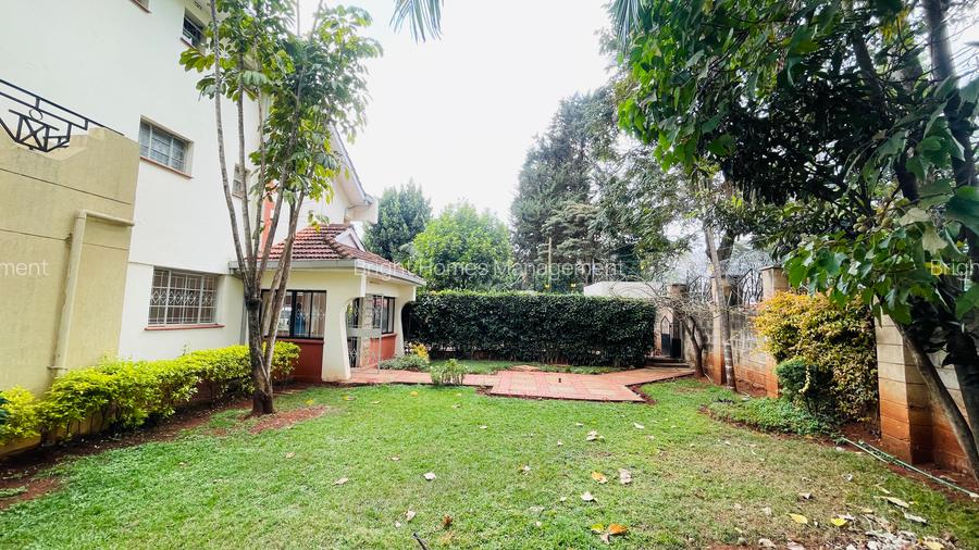 5 Bed Townhouse with En Suite in Lavington