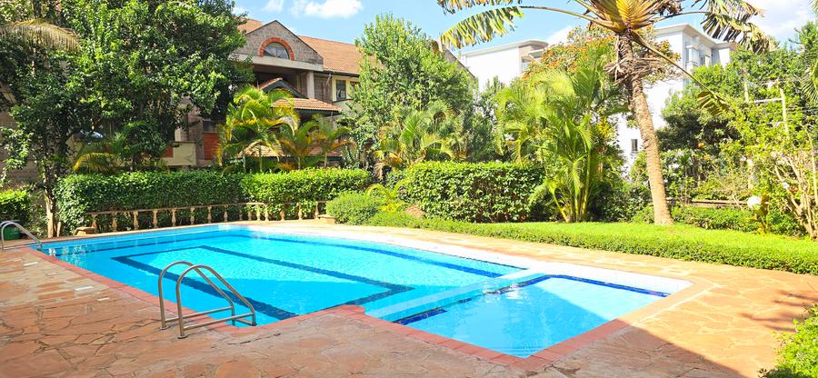 4 Bed Apartment with En Suite at Riverside Drive 4 Bed Apartment with En Suite at Riverside Drive