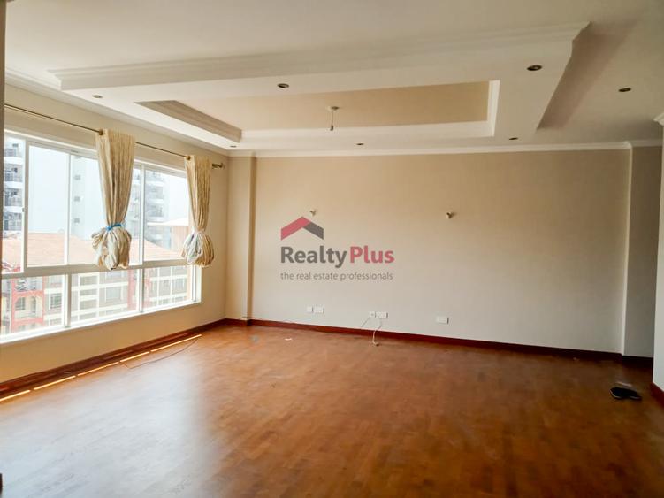 3 Bed Apartment with En Suite in Riverside 3 Bed Apartment with En Suite in Riverside