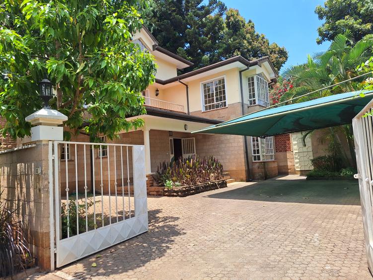 5 Bed Townhouse with En Suite in Lavington