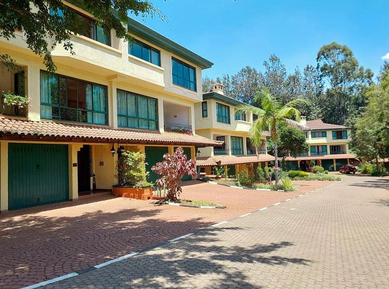 4 Bed Townhouse with En Suite in Brookside