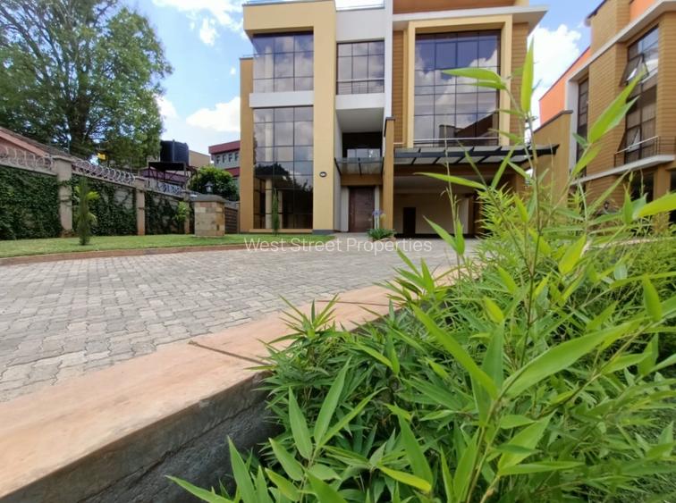 5 Bed Villa with En Suite at Lavington