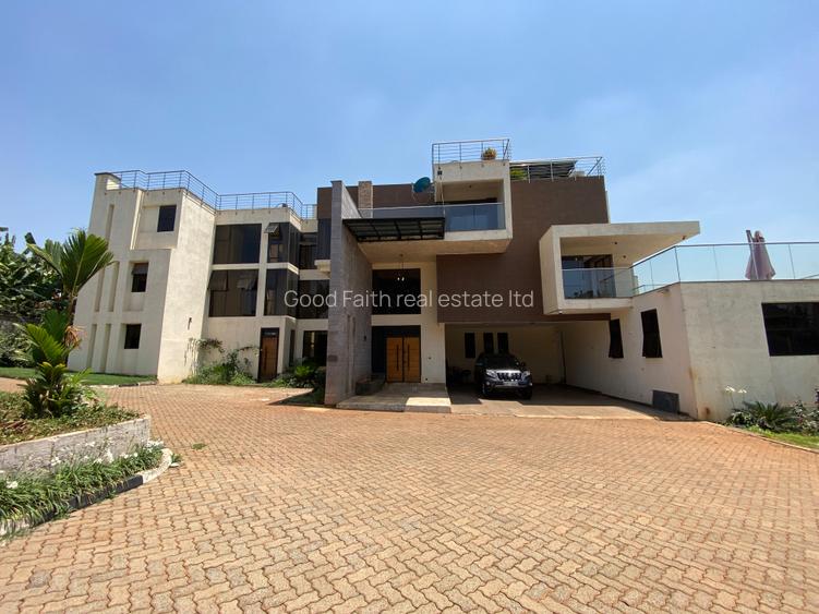 5 Bed House with En Suite in Runda