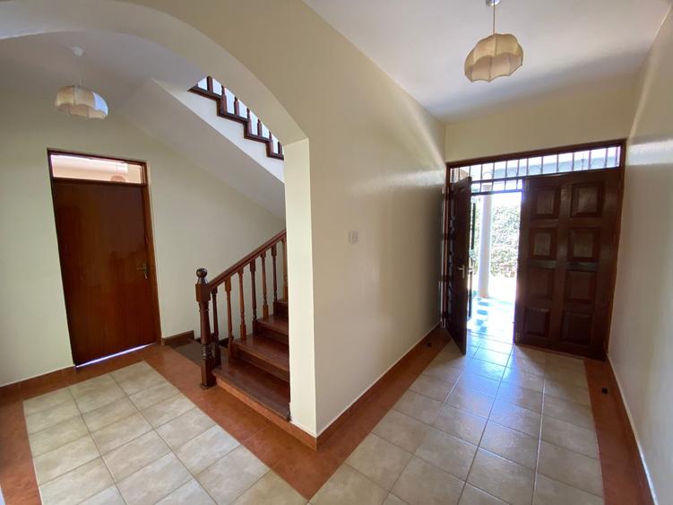 4 Bed House with En Suite in Runda - Vista 4