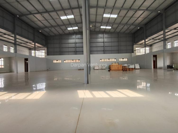 7,500 ft² Warehouse with Service Charge Included in Tatu City