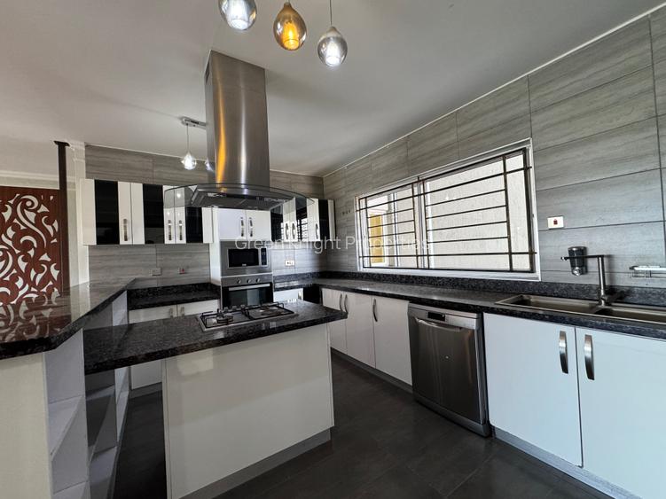 Serviced 3 Bed Apartment with En Suite in Kileleshwa